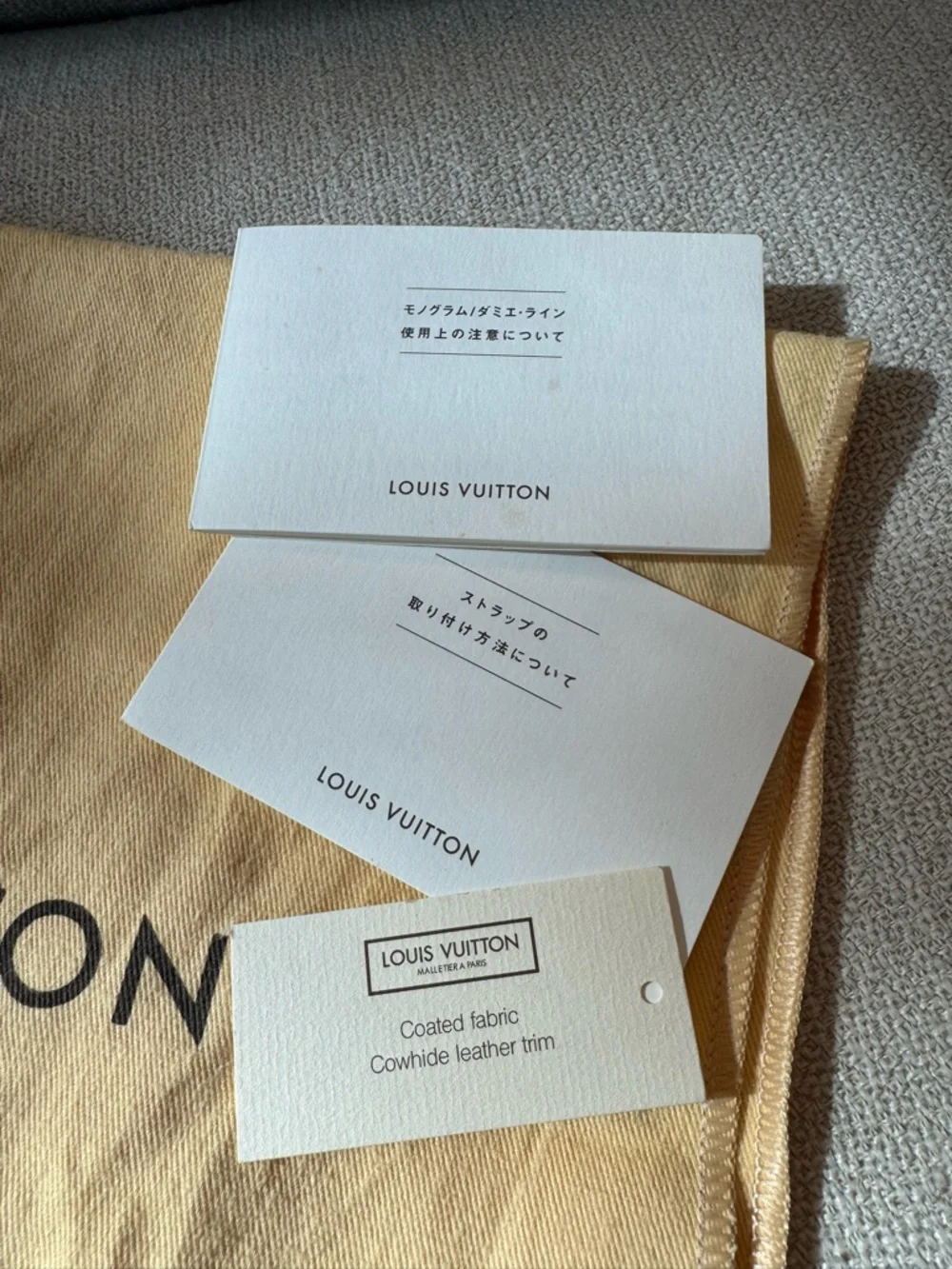 Louis Vuitton Lexington Pink Vernis LV Pochette with COA - Picture 5 of 15